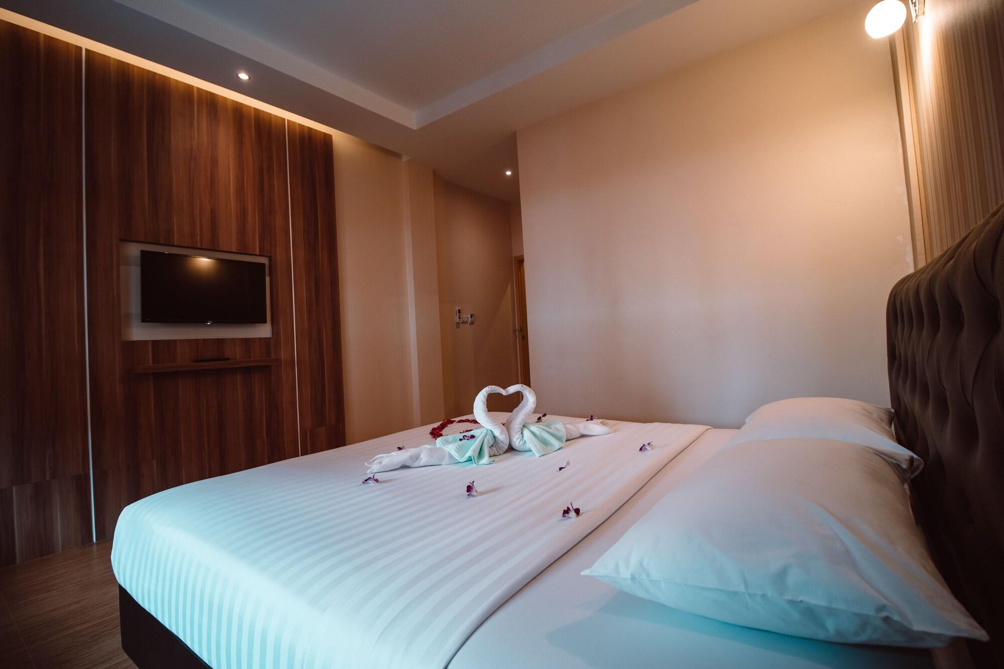 Triple Trees Hotel Pathum Thani Extérieur photo