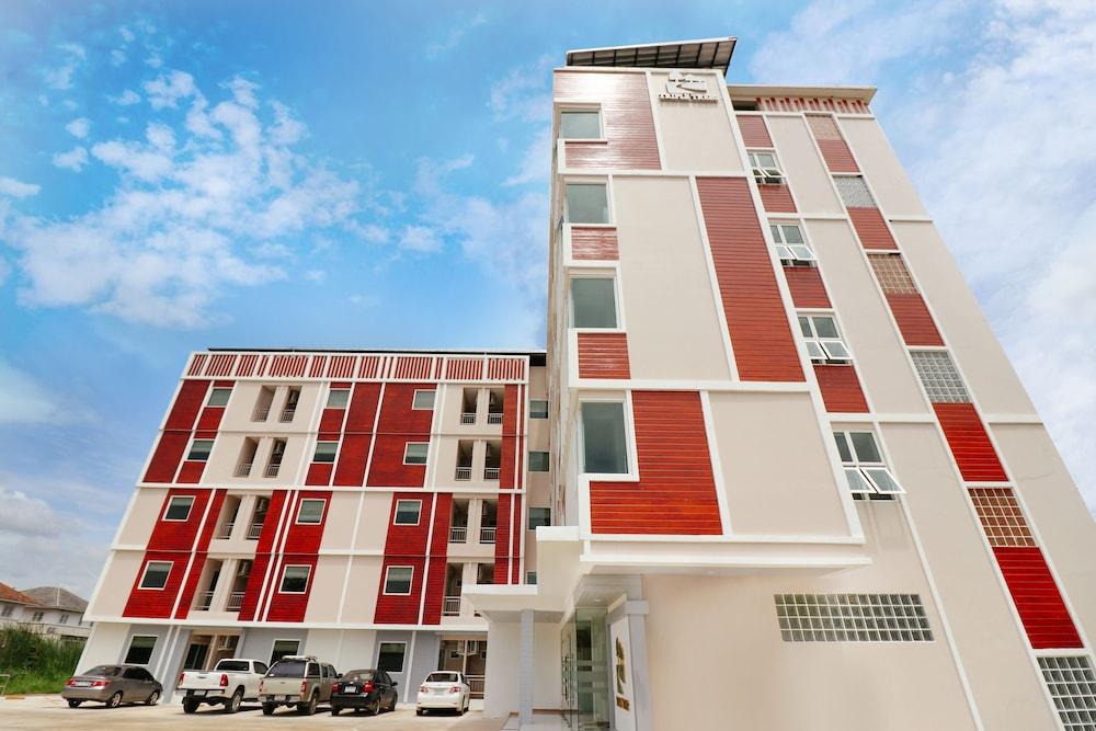 Triple Trees Hotel Pathum Thani Extérieur photo