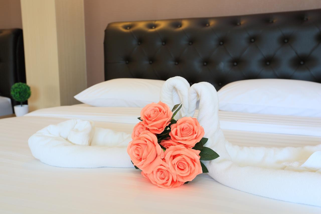Triple Trees Hotel Pathum Thani Extérieur photo