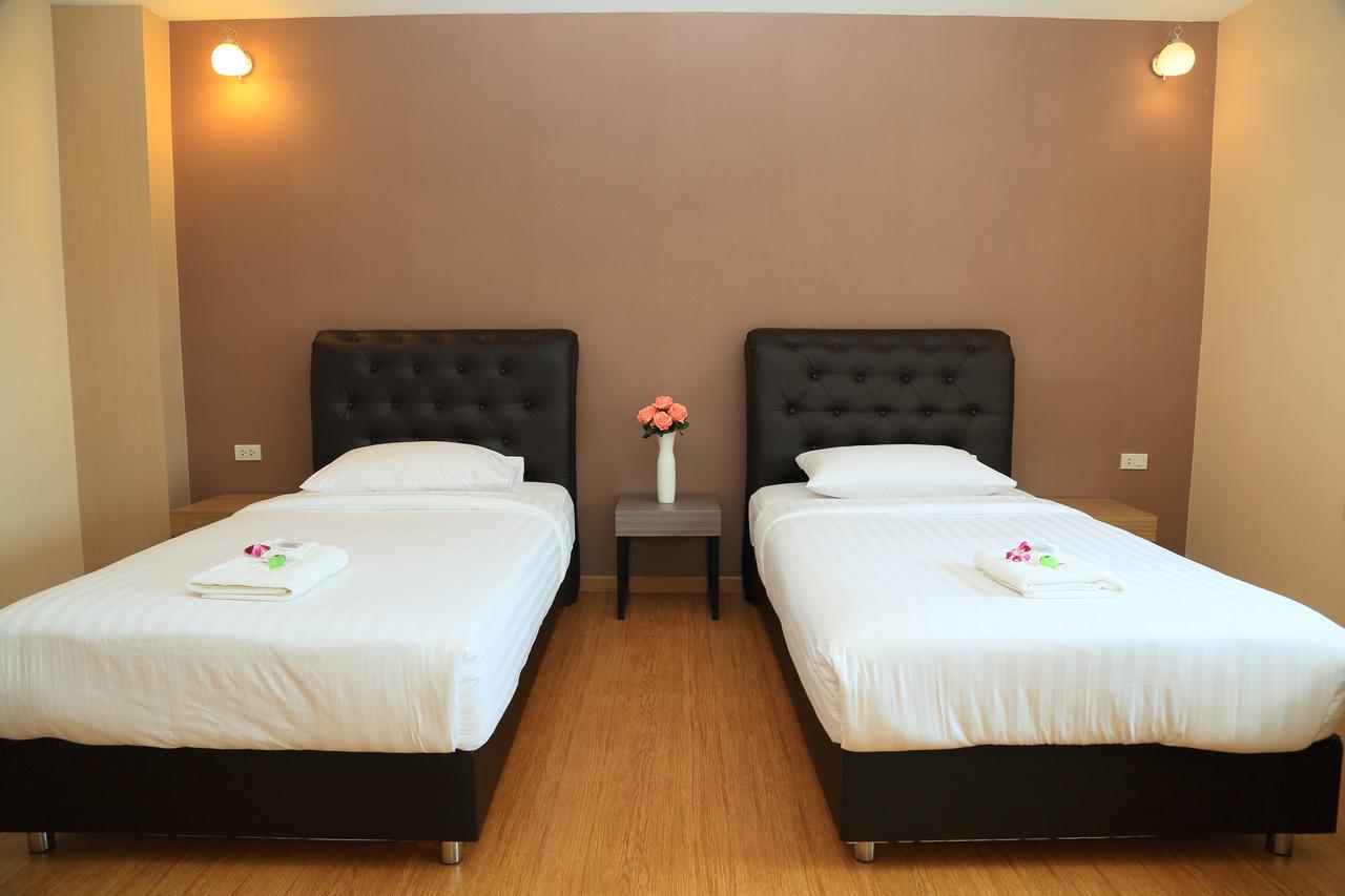 Triple Trees Hotel Pathum Thani Extérieur photo