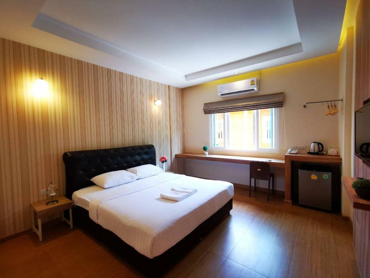 Triple Trees Hotel Pathum Thani Extérieur photo